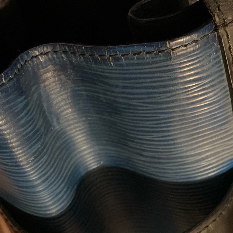 LOUIS VUITTON 水波紋epi八角形皮革肩背包 側背包 藍色水波紋配黑色皮革1992年老包-27