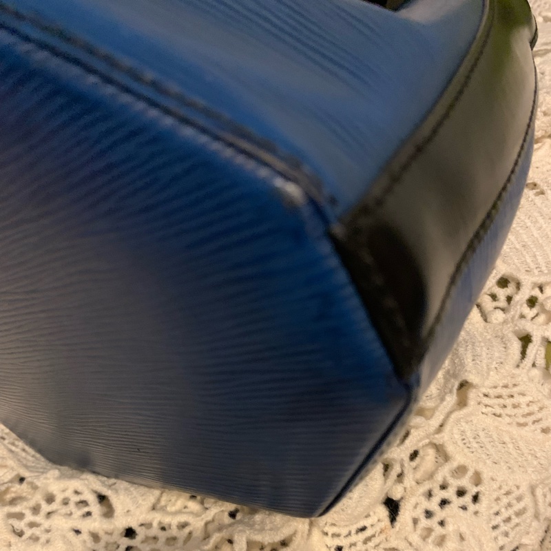 LOUIS VUITTON 水波紋epi八角形皮革肩背包 側背包 藍色水波紋配黑色皮革1992年老包-35