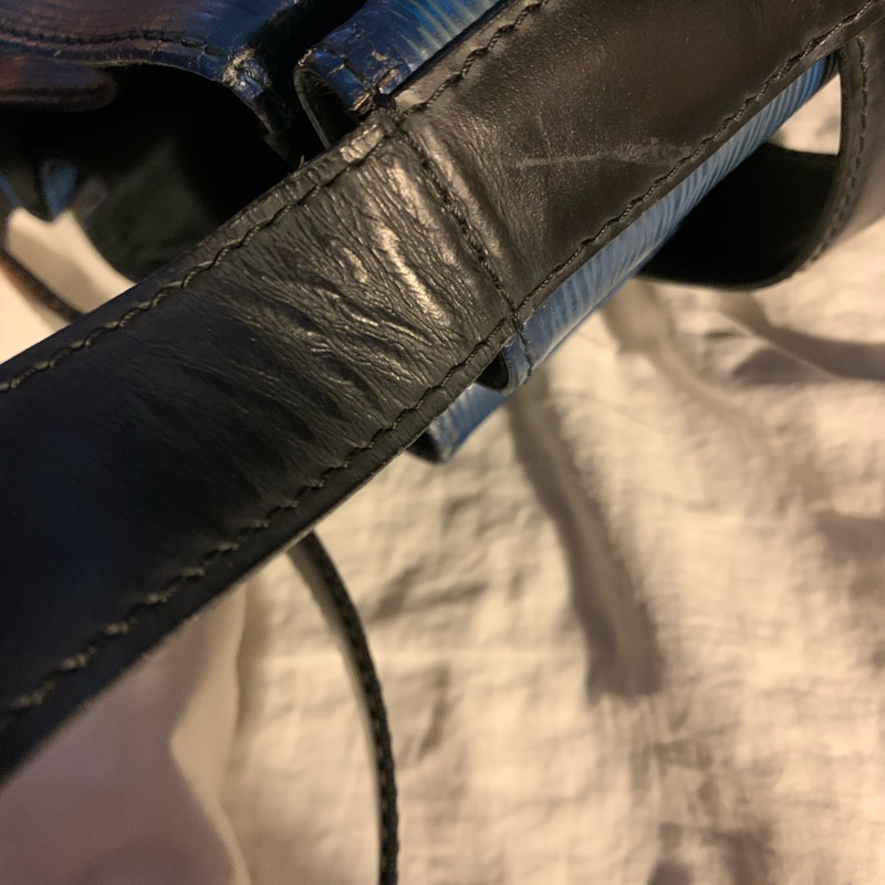 LOUIS VUITTON 水波紋epi八角形皮革肩背包 側背包 藍色水波紋配黑色皮革1992年老包-39