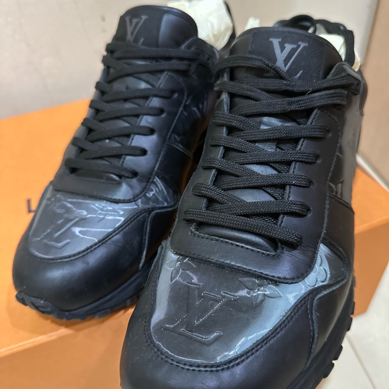 LOUIS VUITTON路易威登 RUN AWAY 黑色運動鞋-1