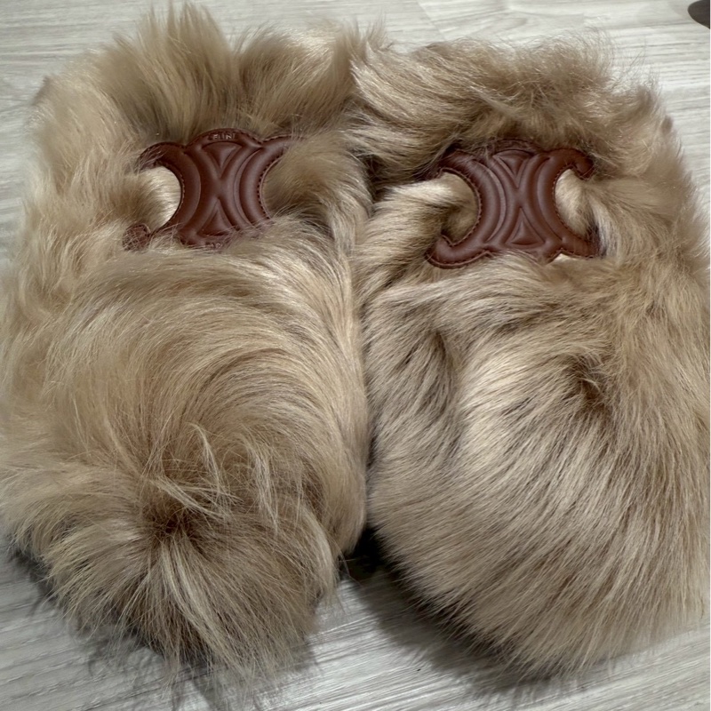 CELINE 棕色長毛凱旋門厚底拖鞋 38號-2