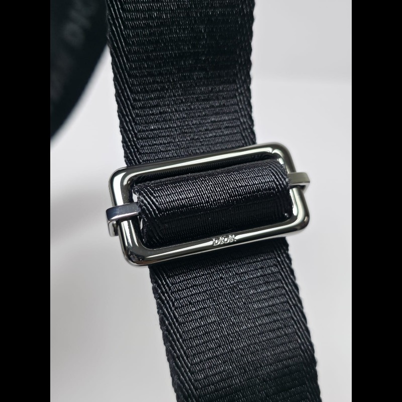 Dior 黑色Hit The Road Messenger Bag(未使用品)-21