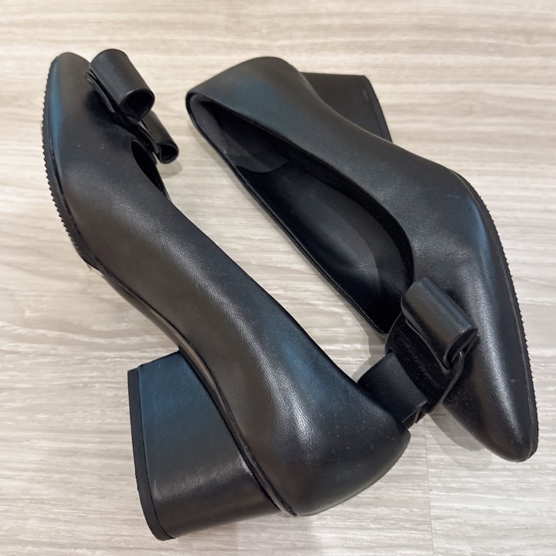 SF 經典黑色蝴蝶結尖頭跟鞋 37號-3