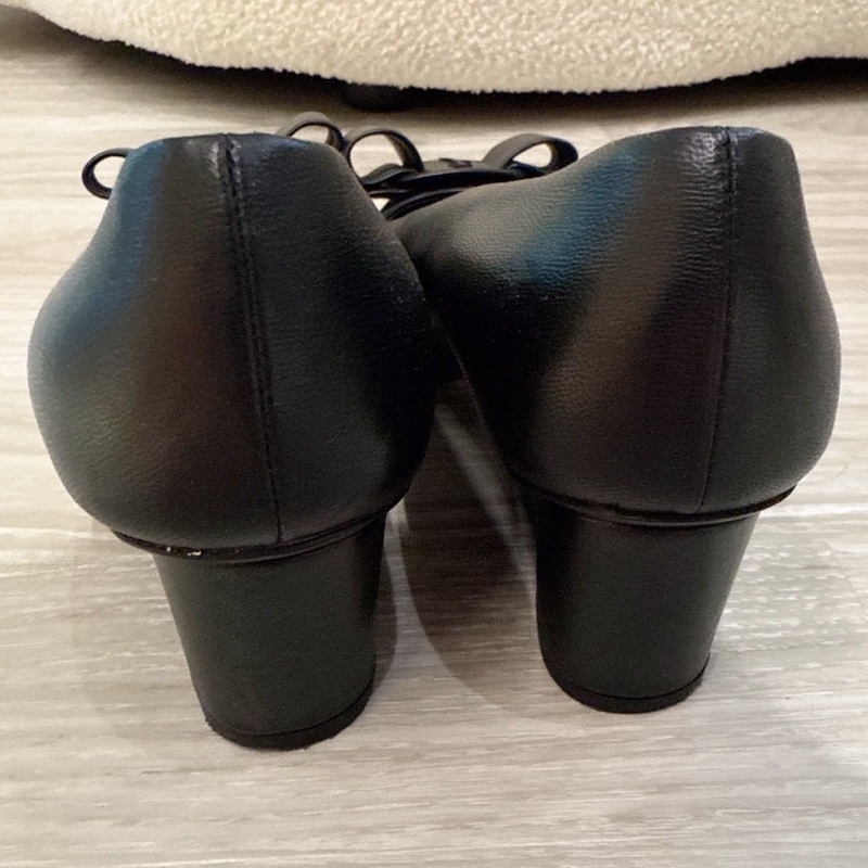 SF 經典黑色蝴蝶結尖頭跟鞋 37號-5