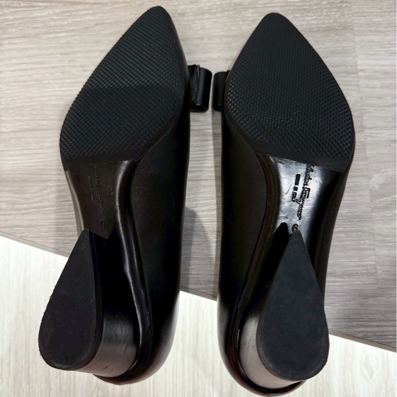 SF 經典黑色蝴蝶結尖頭跟鞋 37號-7