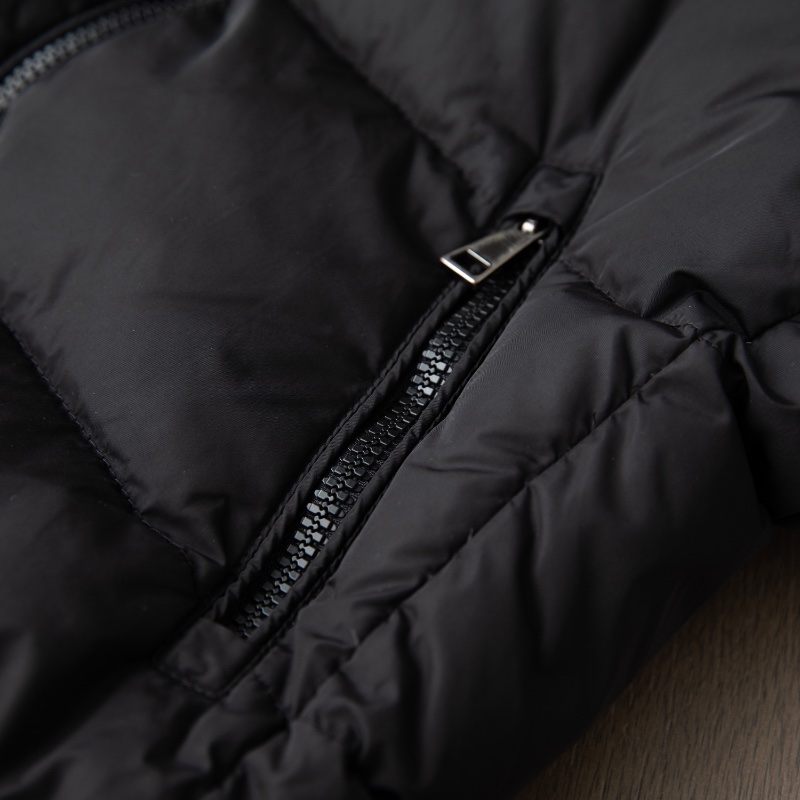 ❤️ MONCLER 實用羽絨背心-4