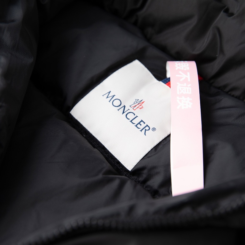 ❤️ MONCLER 實用羽絨背心-8