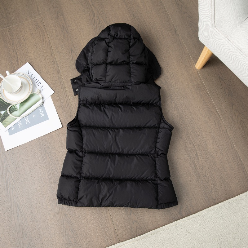 ❤️ MONCLER 實用羽絨背心-9