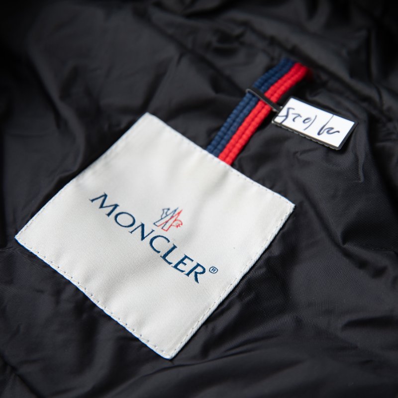 ❤️ MONCLER 實用羽絨背心-6