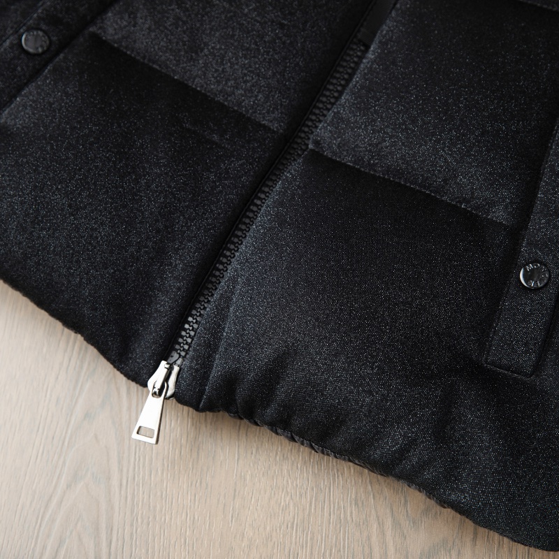 ❤️ MONCLER 獨特帶細閃面料 黑色羽絨外套-3