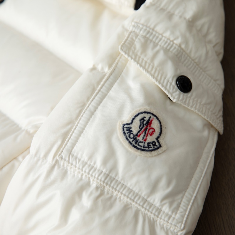 ❤️ MONCLER 白色羽絨外套-3