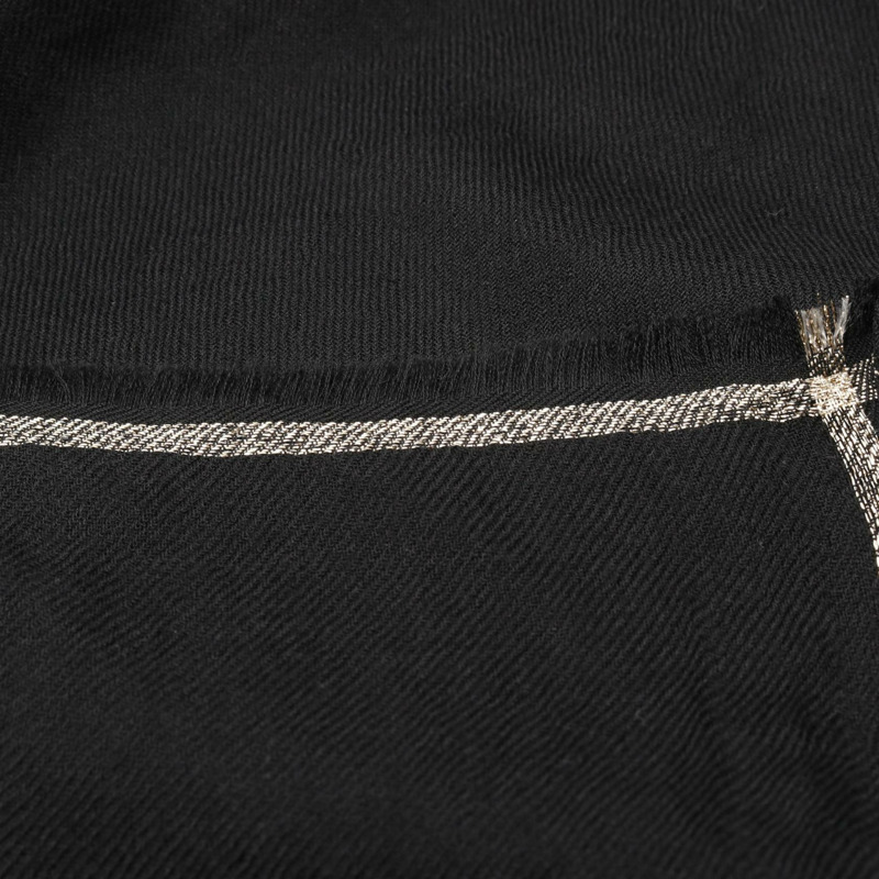 香奈兒 COCO 標誌披肩,羊絨材質,黑色金色,二手女款-3