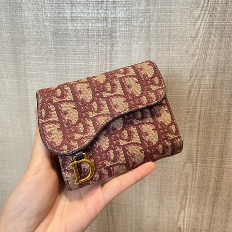 Dior 棗紅色緹花三折短夾