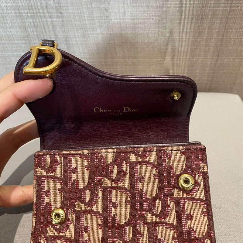 Dior 棗紅色緹花三折短夾-14