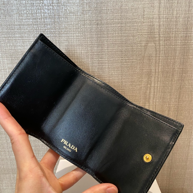 Prada 水波紋三折錢包-11