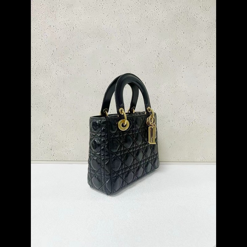 Dior lady dior 限定款四格徽章油蠟牛皮戴妃包-3