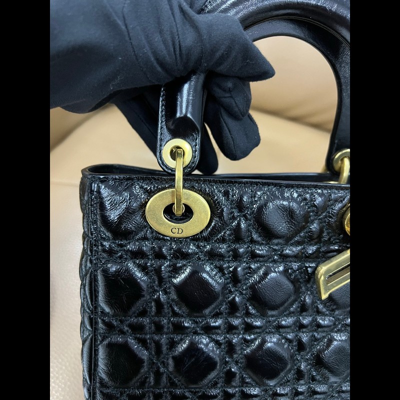 Dior lady dior 限定款四格徽章油蠟牛皮戴妃包-17