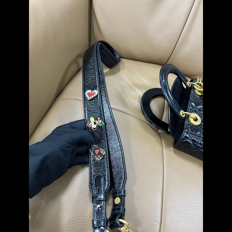 Dior lady dior 限定款四格徽章油蠟牛皮戴妃包-22