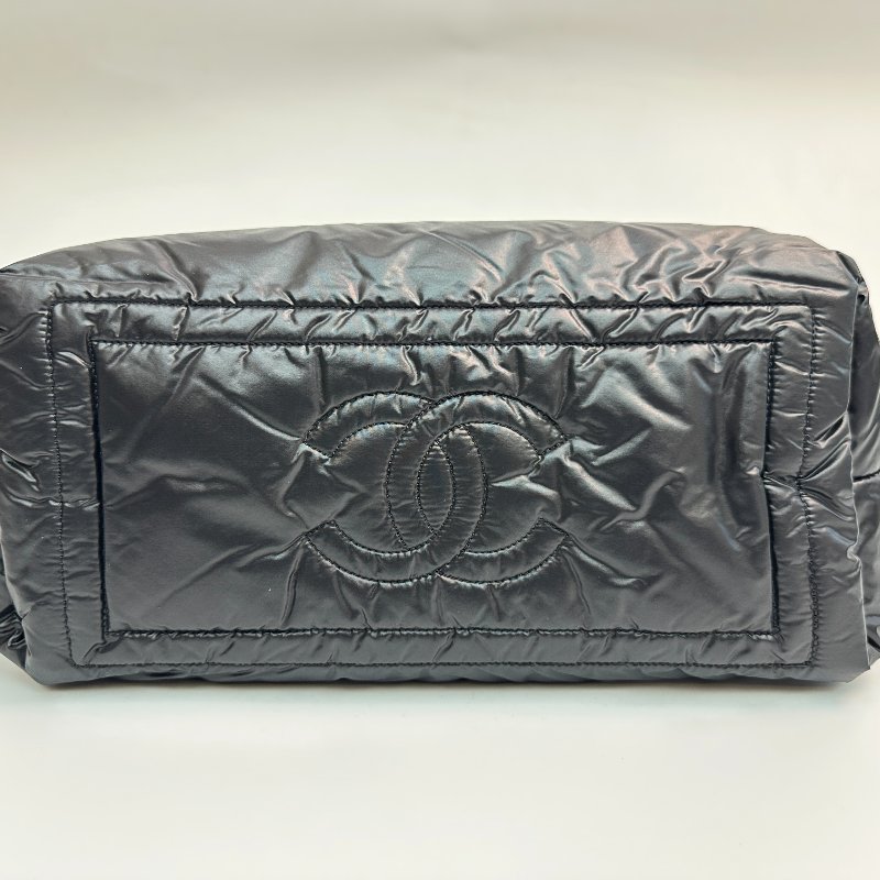 香奈兒 黑尼龍羽絨托特包-4