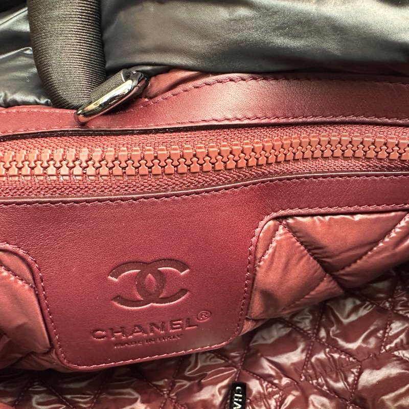 香奈兒 黑尼龍羽絨托特包-8