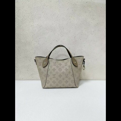 LV路易威登 Hina大象灰菜籃子 鏤空月光女神