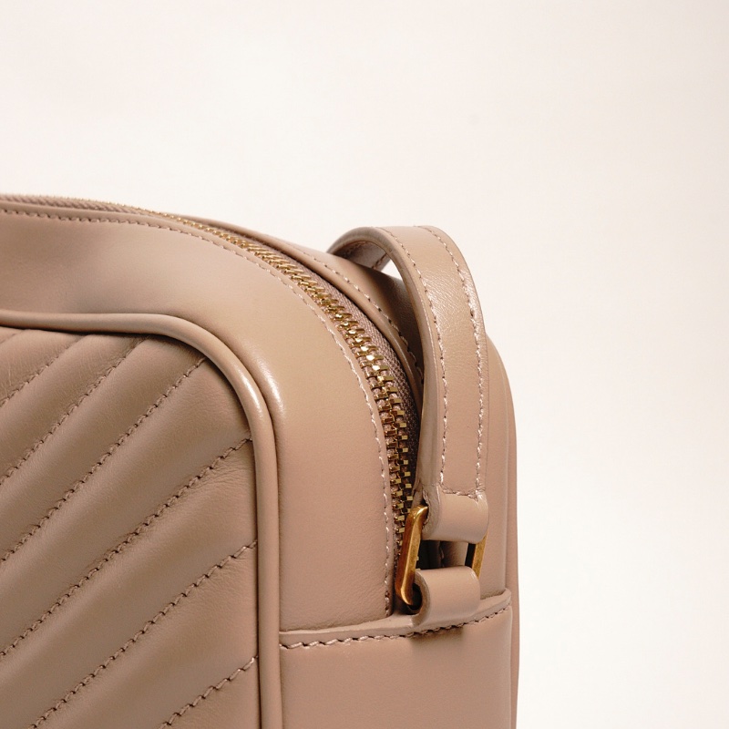 YSL 牛皮金釦山形紋拉鍊相機包(絕版品、奶茶色)-8