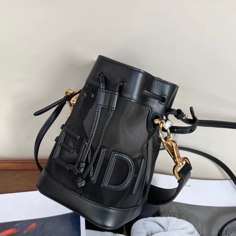 Fendi 黑色網紗mon tresor迷你水桶包 12*18*10 99新配件塵袋-1