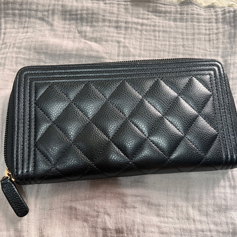 Chanel boy系列長夾牛皮魚子醬（附盒子防塵套晶片卡緞帶）-6