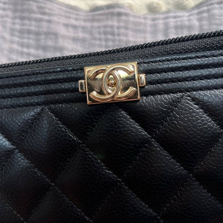 Chanel boy系列長夾牛皮魚子醬（附盒子防塵套晶片卡緞帶）-12