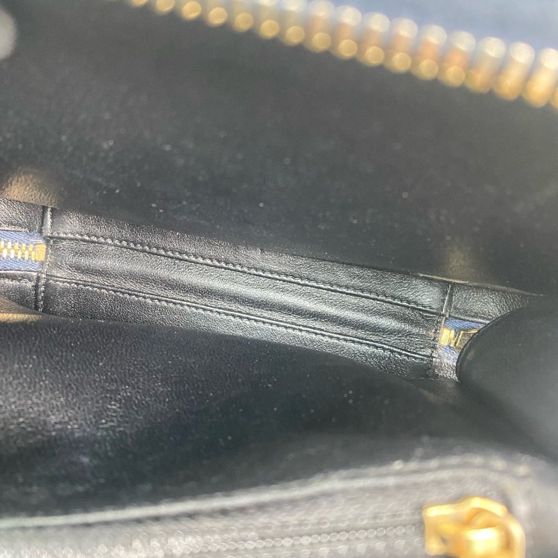 △ Chanel 香奈兒 Navy Caviar Skin Gold Tone Metal Filigree Vanity Case No.26 深藍色粒紋小牛皮金色金屬鎖鏈化妝箱No.26 - 257022883-21