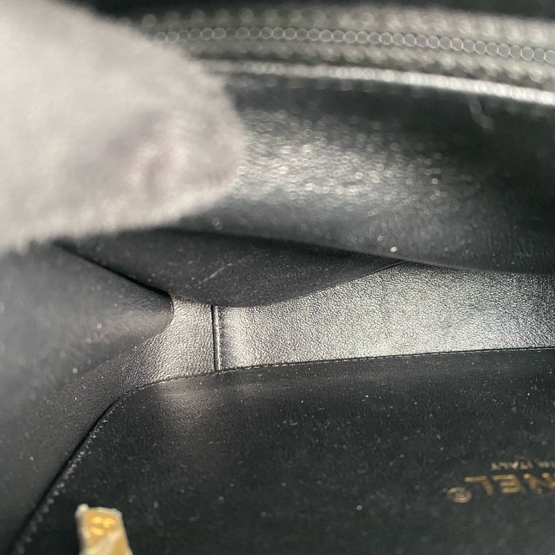 △ Chanel 香奈兒 Navy Caviar Skin Gold Tone Metal Filigree Vanity Case No.26 深藍色粒紋小牛皮金色金屬鎖鏈化妝箱No.26 - 257022883-22