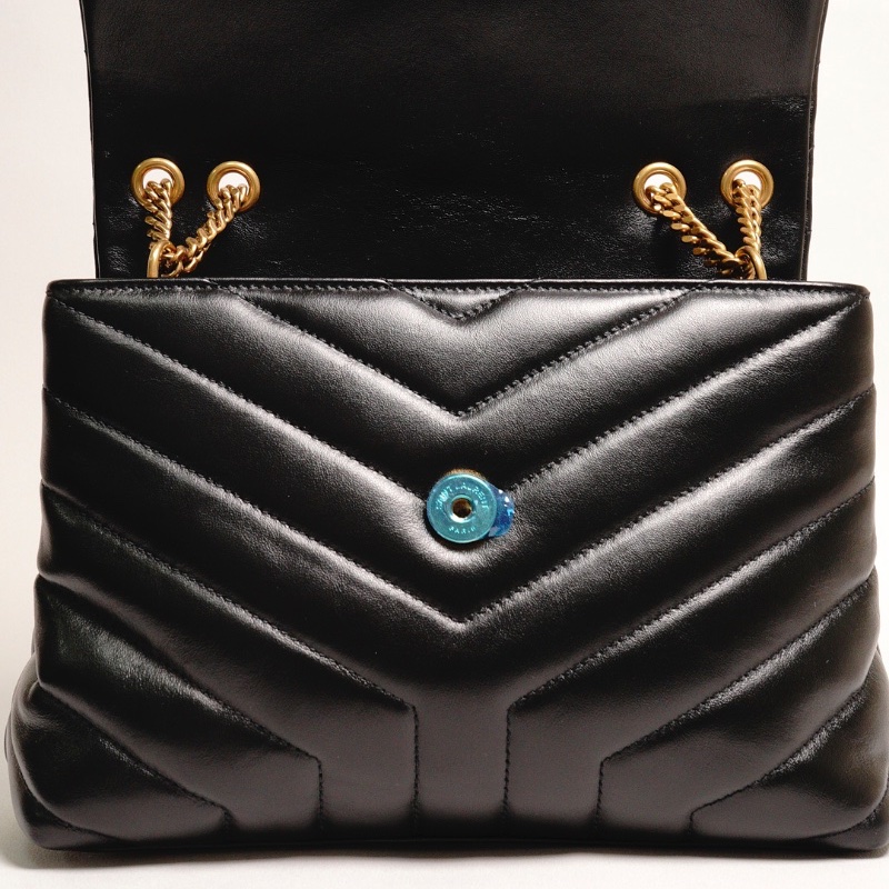 YSL LOULOU 黑金配色 小牛皮鏈條包(小號)-17