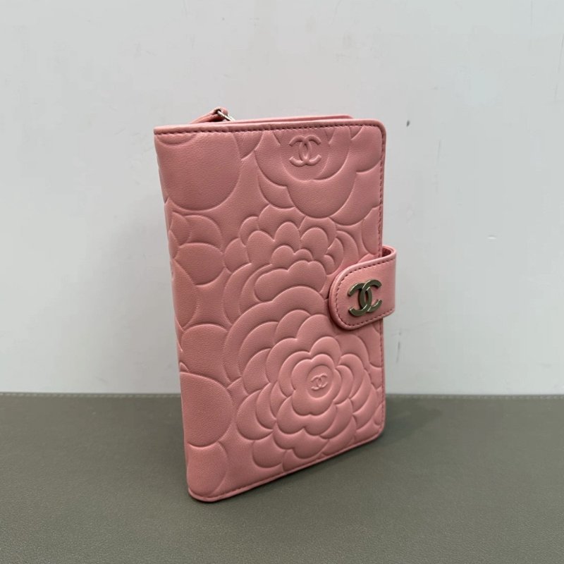 CHANEL 山茶櫻花粉銀扣手拿錢包15*10*3 98新配件盒子保卡-1