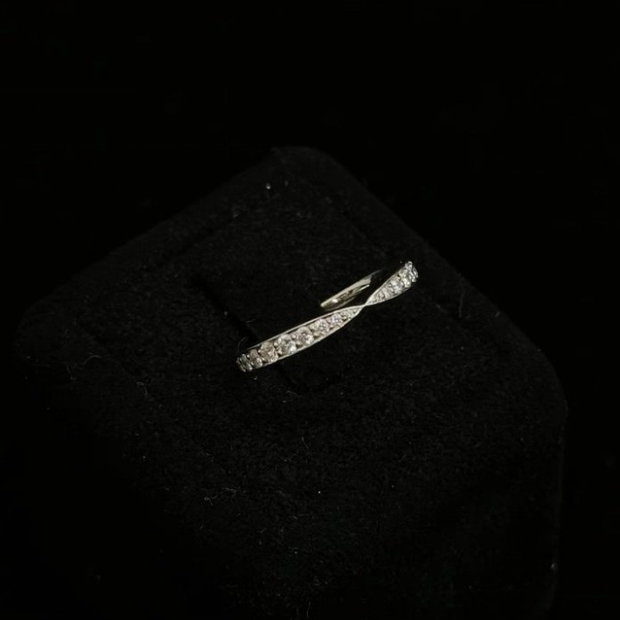 TIFFANY Harmony 系列鉑金鑲鑽戒指49碼 99新配件盒子-1