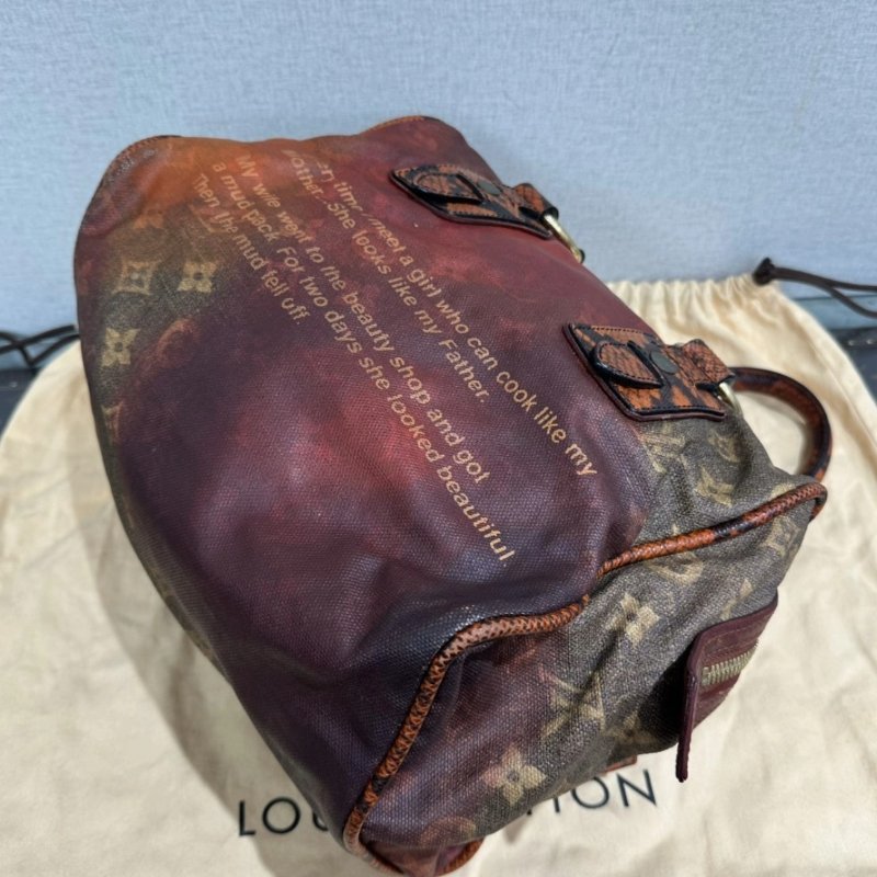 LV 紅色金扣拼稀有皮限量秀款手提包 30*24*24 98新配件塵袋-4