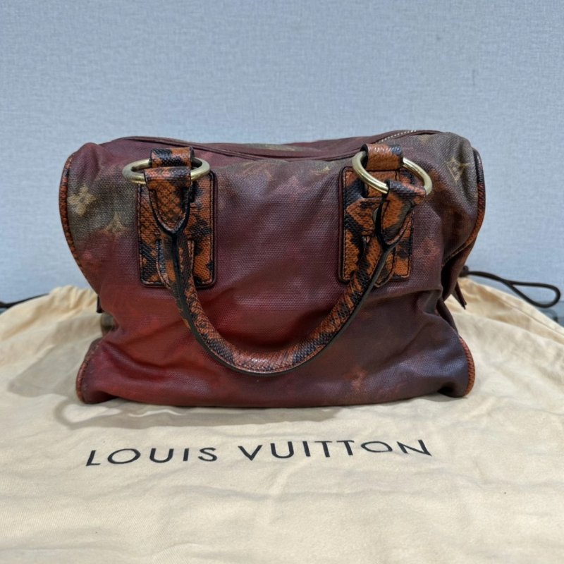 LV 紅色金扣拼稀有皮限量秀款手提包 30*24*24 98新配件塵袋-5