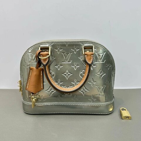 LV 漆皮金扣貝殼限量手提斜背包23*17*10 98新配件鑰匙鎖塵袋