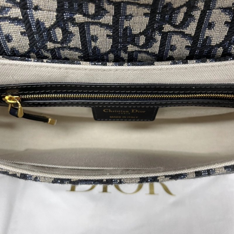 DIOR 老花金扣CDBesace小號肩背斜背包 24*15*6 全新閒置 配件盒子塵袋-1