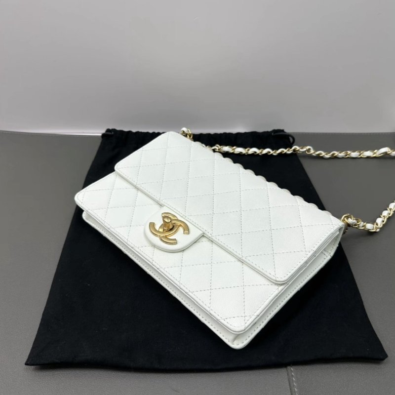 CHANEL 限量白金橫版珍珠CF鏈條包21*14*4 98新配件塵袋保卡-4