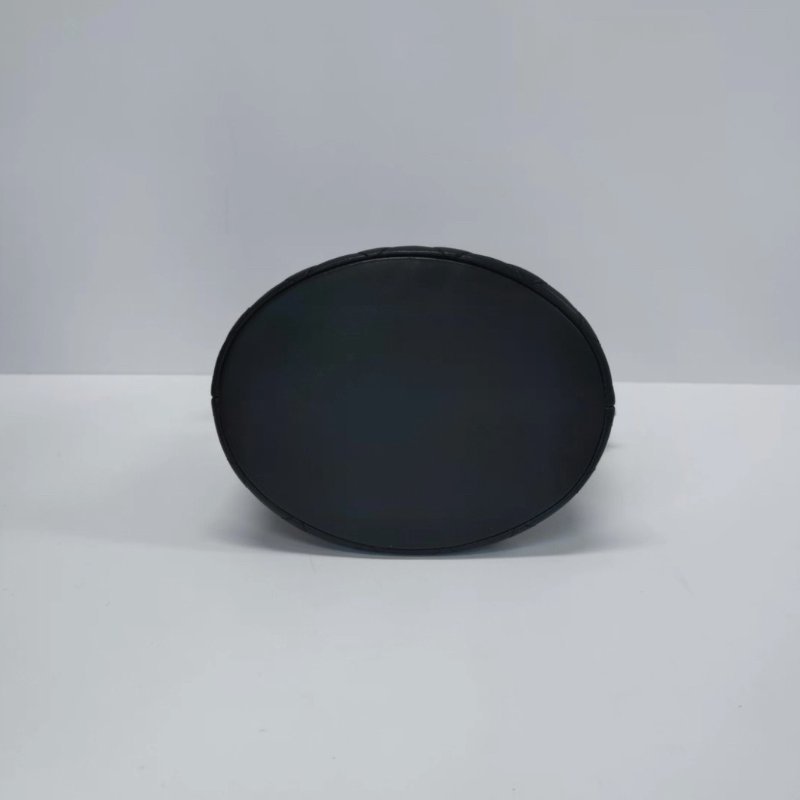 CHANEL 黑金包Leboy手提肩背斜背水桶包17*15*13 98新配件保卡-3