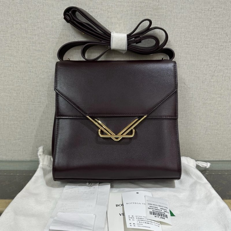 BV 翻蓋三角扣肩背斜背郵差包22*21.5*7.5 98新配件塵袋購證-0