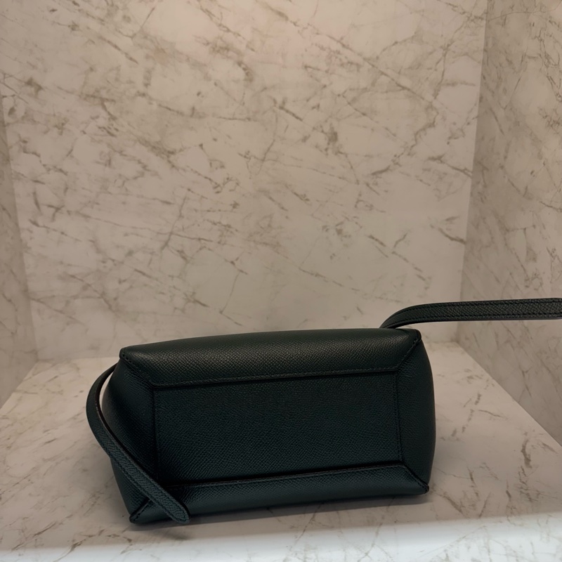 CELINE BELT NANO墨綠鯰魚側背包-4