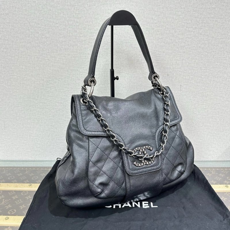 CHANEL 黑銀機車肩背40*29*11 98新配件塵袋-1