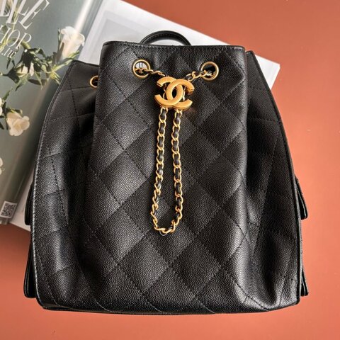 ::CHANEL:: 香奈兒 AS5600 黑色荔枝牛皮復古金雙C束口後背包 25中型背包