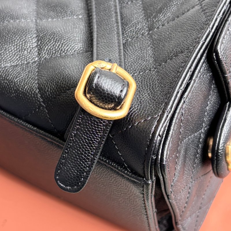 ::CHANEL:: 香奈兒 AS5600 黑色荔枝牛皮復古金雙C束口後背包 25中型背包-17