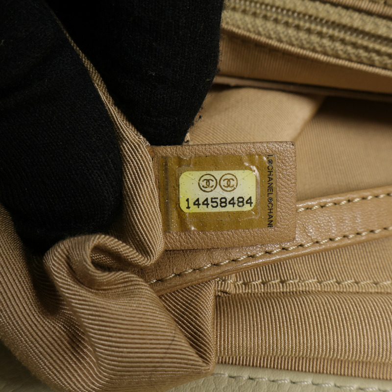 CHANEL 牛皮皮革Shoulder Bag銀扣鏈帶肩背袋-11