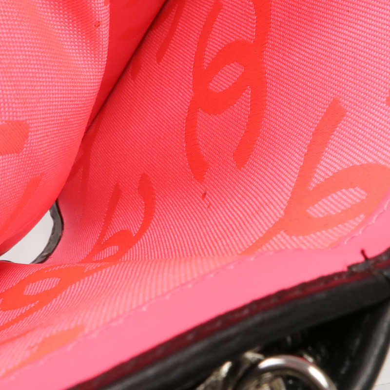 CHANEL 牛皮皮革Cambon Wallet銀扣錢包-14