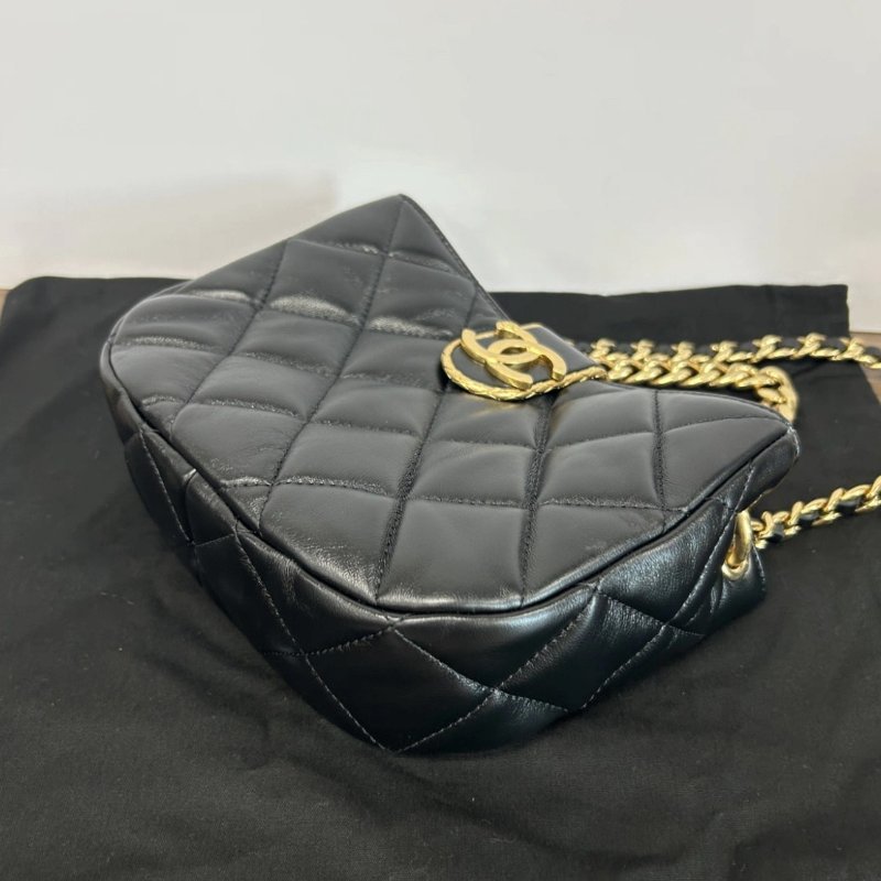 CHANEL 黑色金扣菱格羊皮肩背斜背包 99新配件盒子塵袋購證-3