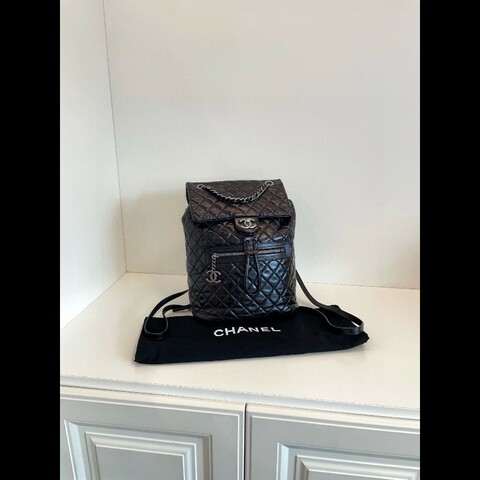 Chanel vintage backpack  medium 黑銀