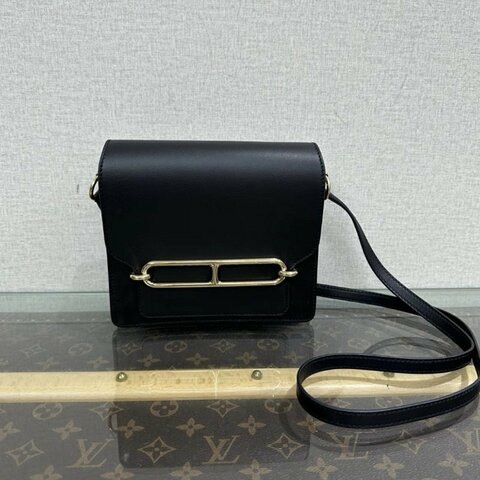 HERMES roulis mini黑金豬鼻子肩背斜背包18*15*6 98新配件塵袋